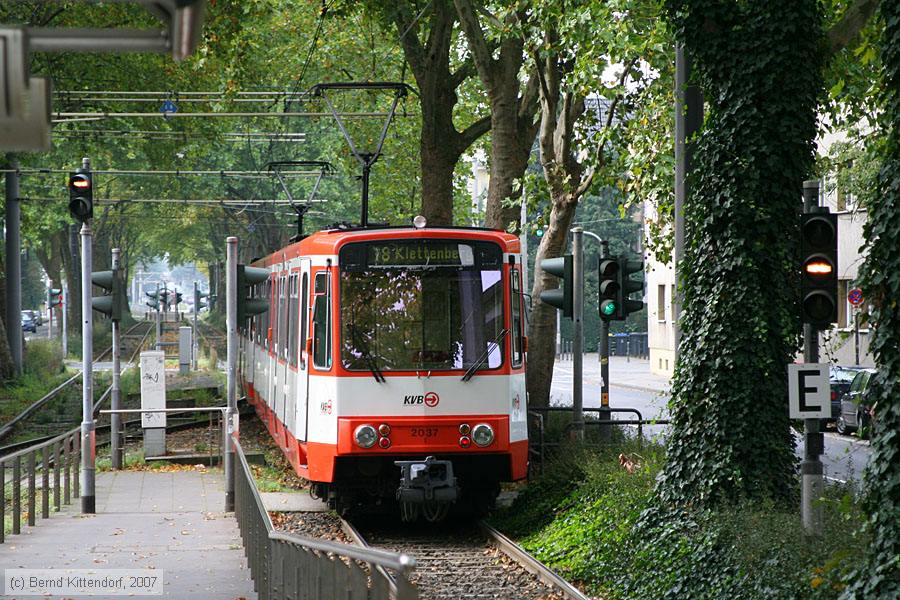 Stadtbahn Köln - 2037
/ Bild: koeln2037_bk0710030057.jpg