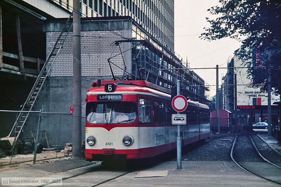 Straßenbahn Köln - 3721
/ Bild: koeln3721_bd111323.jpg