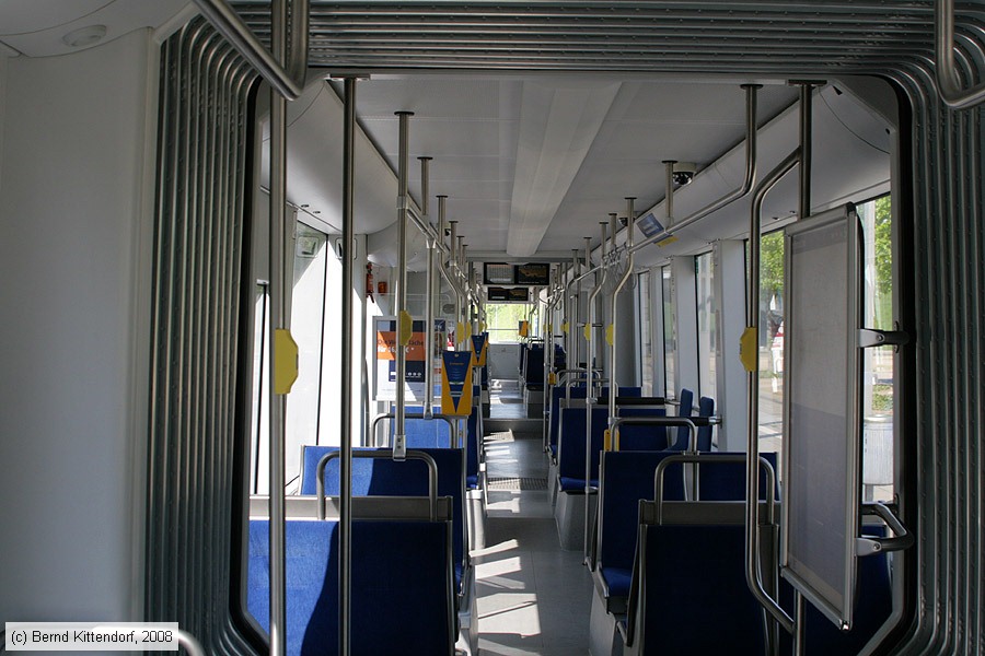 Straßenbahn Leipzig - 1222 - Innenansicht
/ Bild: leipzig1222_bk0805060001.jpg