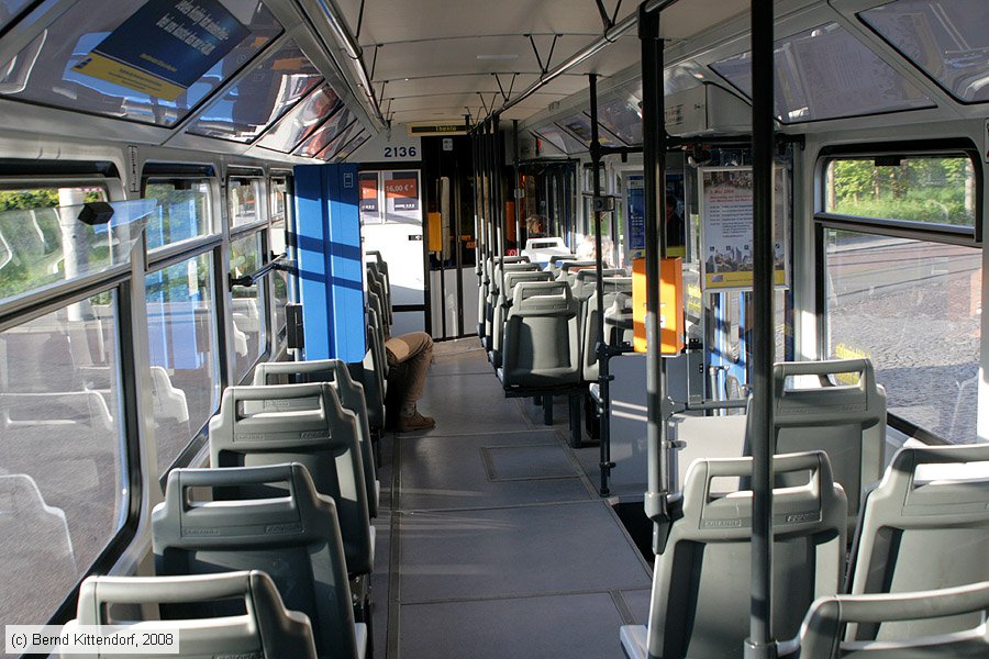Straßenbahn Leipzig - 2136 - Innenansicht
/ Bild: leipzig2136_bk0805060027.jpg