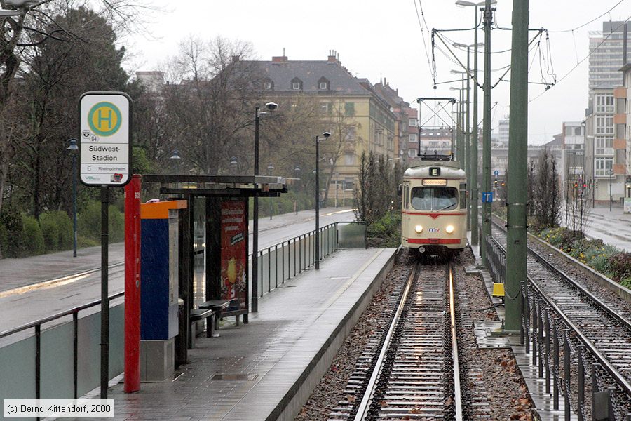 Straßenbahn Ludwigshafen - 124
/ Bild: vbl124_bk0803160432.jpg