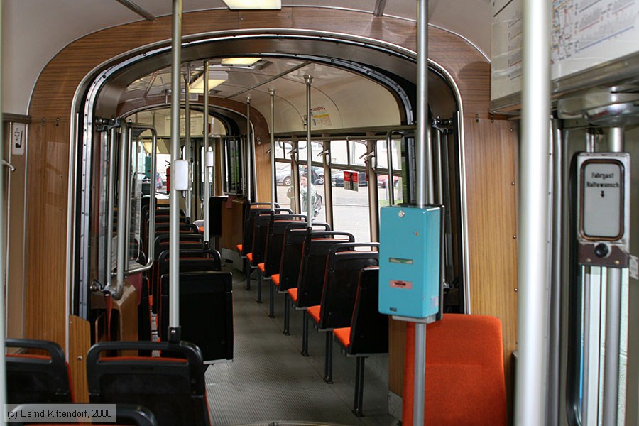 Straßenbahn Ludwigshafen - 153 - Innenansicht 
/ Bild: vbl153_bk0803160280.jpg