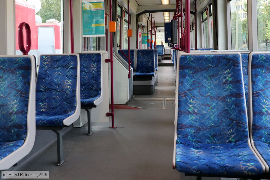 Straßenbahn Ludwigshafen - 2207 - Innenansicht
/ Bild: rnv2207_bk1907140002.jpg