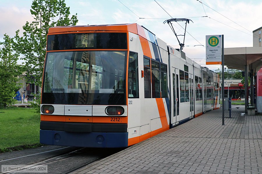 Straßenbahn Ludwigshafen - 2212
/ Bild: rnv2212_bk2404210001.jpg Straßenbahn Ludwigshafen - 2212
/ Bild: rnv2212_bk2404210001.jpg