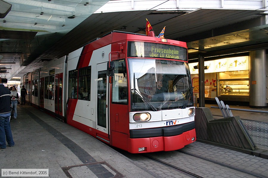 Straßenbahn Ludwigshafen - 213
/ Bild: vbl213_e0018073.jpg