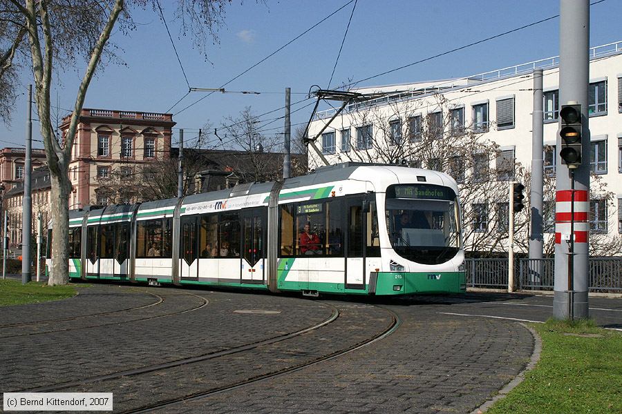 Straßenbahn Ludwigshafen - 215
/ Bild: vbl215_bk0703110053.jpg