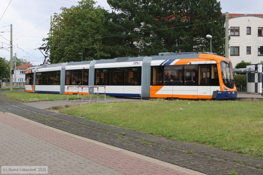 Straßenbahn Ludwigshafen - 2217
/ Bild: rnv2217_bk2006100010.jpg