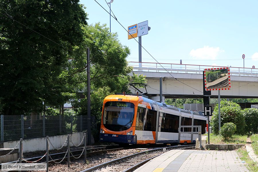Straßenbahn Ludwigshafen - 2217
/ Bild: rnv2217_bk2006120018.jpg