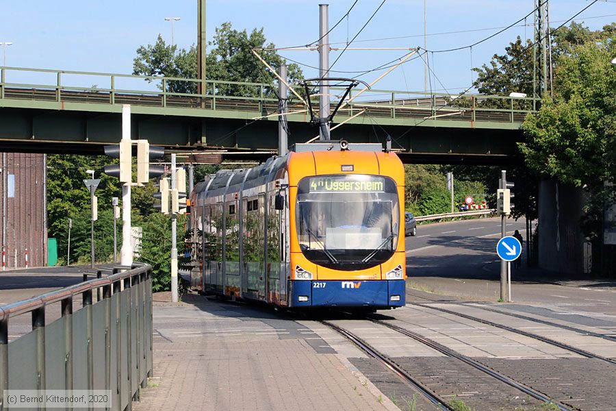 Straßenbahn Ludwigshafen - 2217
/ Bild: rnv2217_bk2007230006.jpg Straßenbahn Ludwigshafen - 2217
/ Bild: rnv2217_bk2007230006.jpg