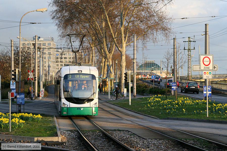 Straßenbahn Ludwigshafen - 217
/ Bild: vbl217_bk0803120146.jpg
