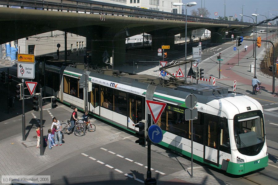 Straßenbahn Ludwigshafen - 218
/ Bild: vbl218_e0015833.jpg