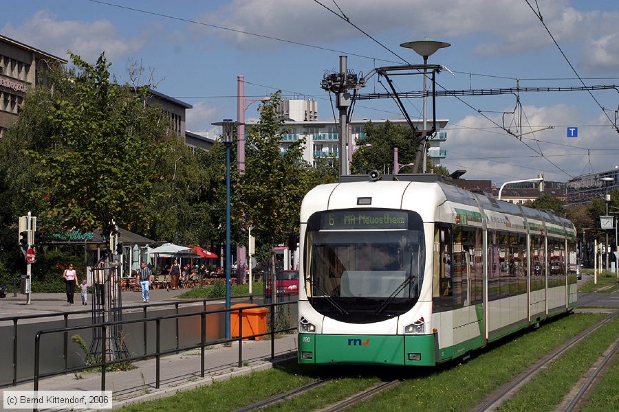 Straßenbahn Ludwigshafen - 220
/ Bild: vbl220_bk0609040022.jpg