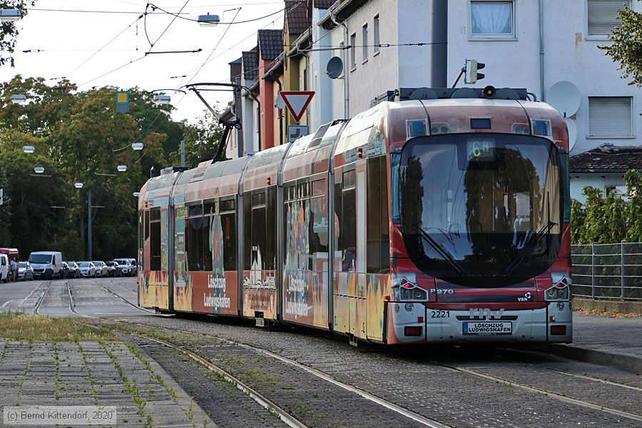 Straßenbahn Ludwigshafen - 2221
/ Bild: rnv2221_bk2007230074.jpg Straßenbahn Ludwigshafen - 2221
/ Bild: rnv2221_bk2007230074.jpg