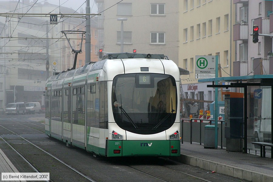 Straßenbahn Ludwigshafen - 221
/ Bild: vbl221_bk0705180005.jpg