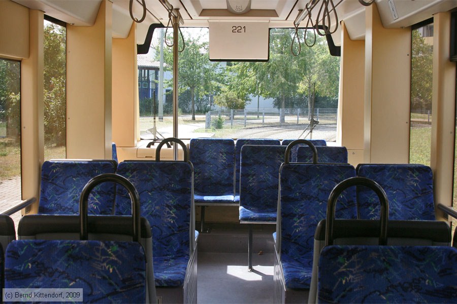 Straßenbahn Ludwigshafen - 221 - Innenansicht
/ Bild: vbl221_bk0908220002.jpg