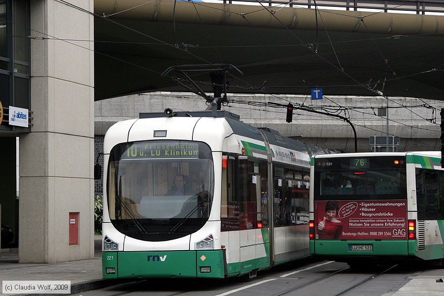 Straßenbahn Ludwigshafen - 221
/ Bild: vbl221_cw0905130011.jpg