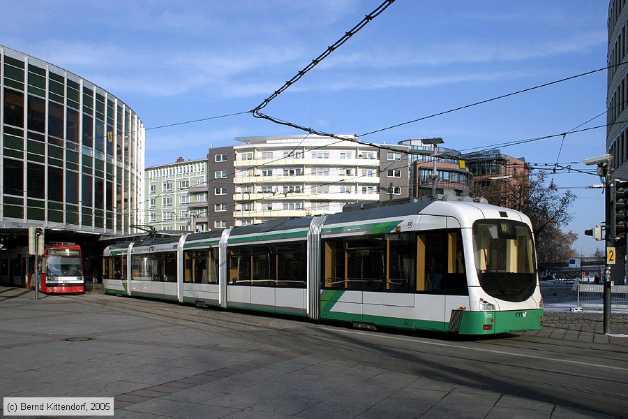 Straßenbahn Ludwigshafen - 222
/ Bild: vbl222_e0025542.jpg