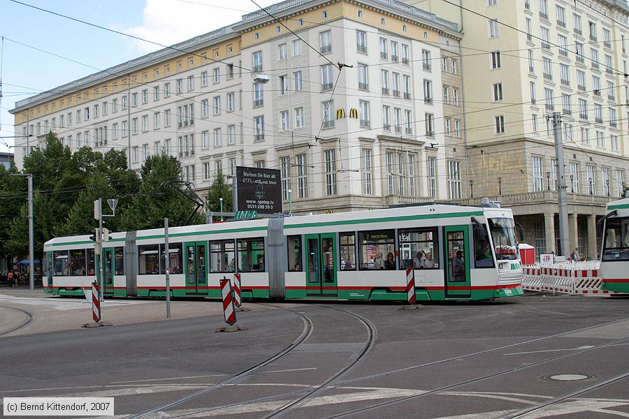 Straßenbahn Magdeburg - 1349
/ Bild: magdeburg1349_bk0708030081.jpg