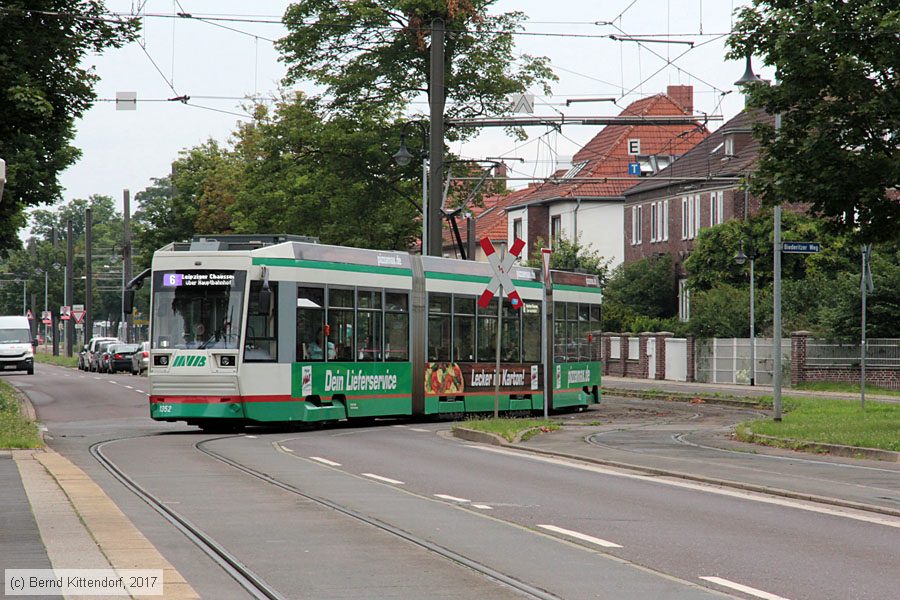 Straßenbahn Magdeburg - 1352
/ Bild: magdeburg1352_bk1707100021.jpg Straßenbahn Magdeburg - 1352
/ Bild: magdeburg1352_bk1707100021.jpg