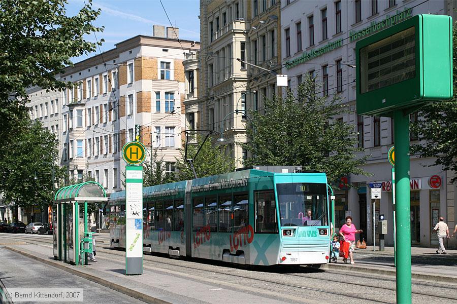 Straßenbahn Magdeburg - 1357
/ Bild: magdeburg1357_bk0708050168.jpg Straßenbahn Magdeburg - 1357
/ Bild: magdeburg1357_bk0708050168.jpg