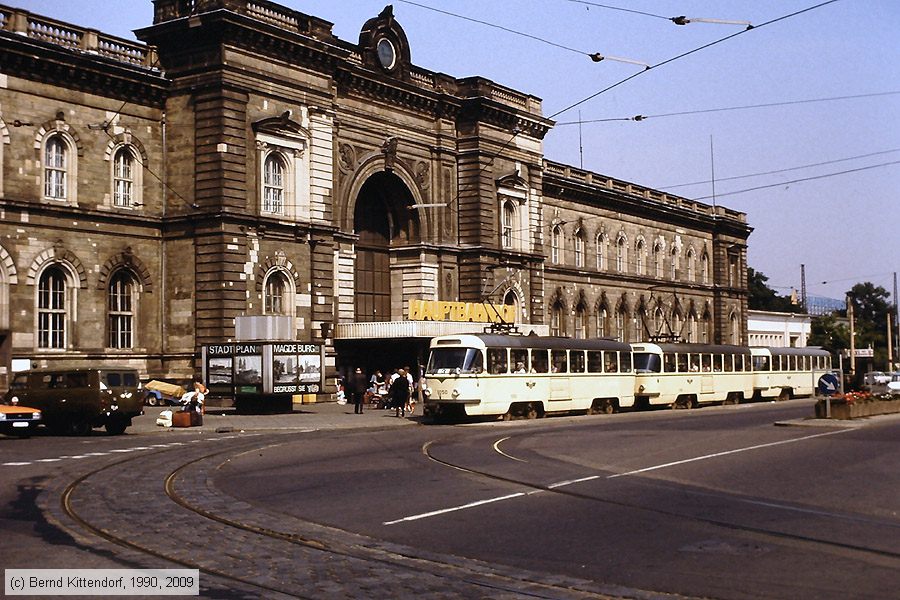 Straßenbahn Magdeburg - 1050
/ Bild: magdeburg1050_df121917.jpg