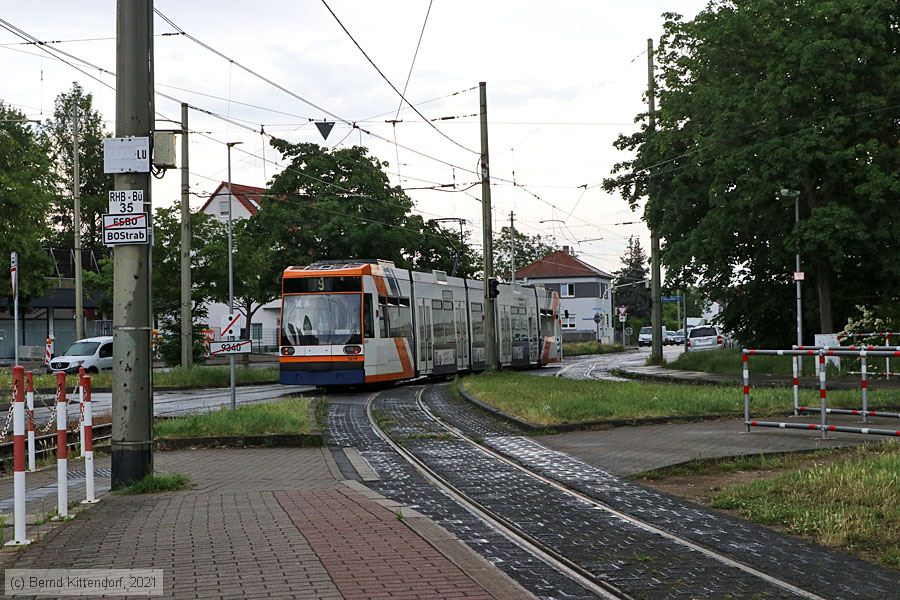 Straßenbahn Mannheim - 5614
/ Bild: rnv5614_bk2106040020.jpg