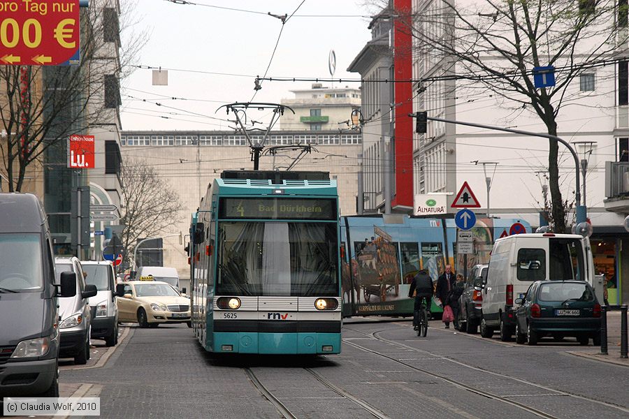 Straßenbahn Mannheim - 5625
/ Bild: rnv5625_cw1003300007.jpg