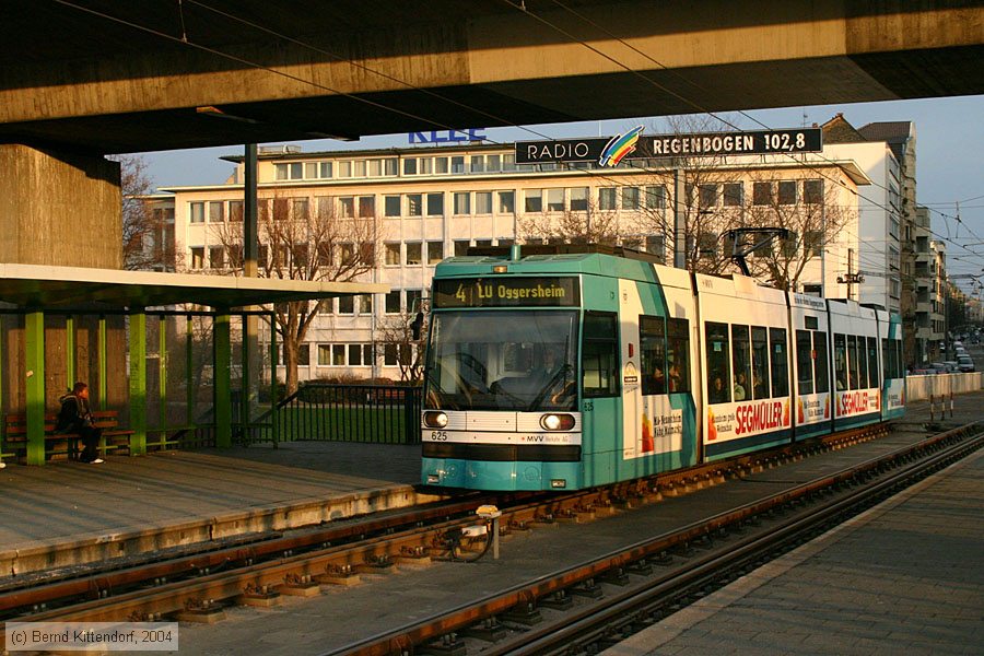 Straßenbahn Mannheim - 625
/ Bild: mvg625_e0002239.jpg
