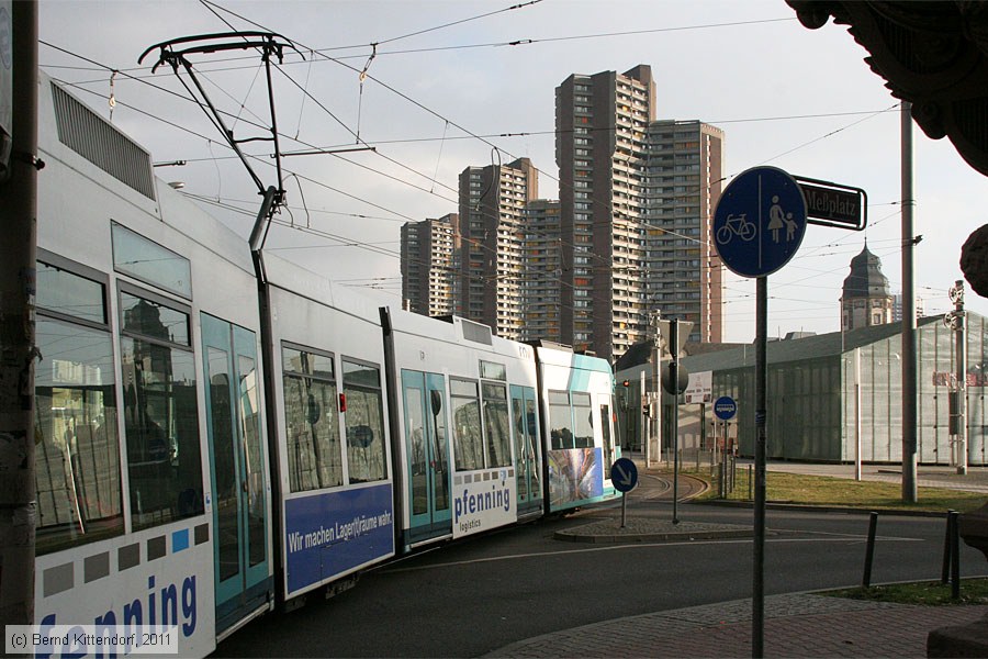 Straßenbahn Mannheim - 5627
/ Bild: rnv5627_bk1102080005.jpg