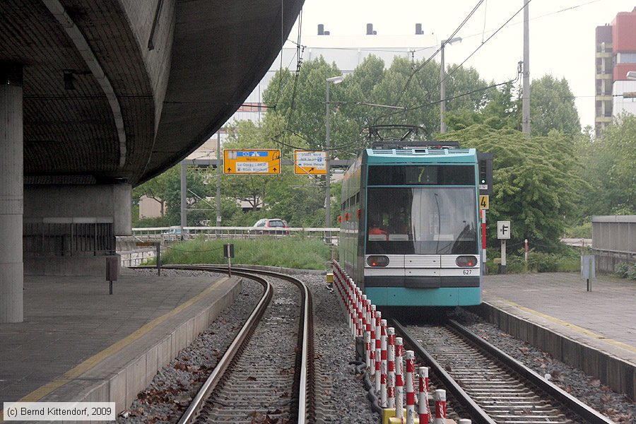Straßenbahn Mannheim - 627
/ Bild: mvg627_bk0905120012.jpg