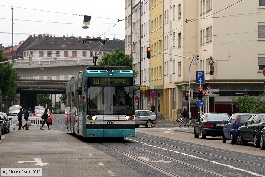 Straßenbahn Mannheim - 5646
/ Bild: rnv5646_cw1005150016.jpg
