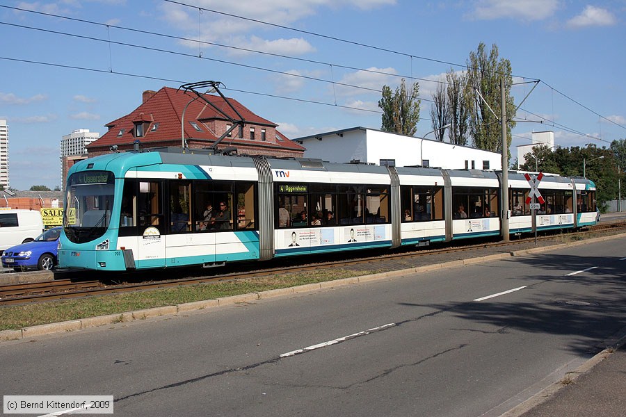 Straßenbahn Mannheim - 703
/ Bild: mvg703_bk0909120021.jpg