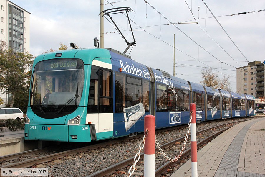 Straßenbahn Mannheim - 5705
/ Bild: rnv5705_bk1710300001.jpg Straßenbahn Mannheim - 5705
/ Bild: rnv5705_bk1710300001.jpg