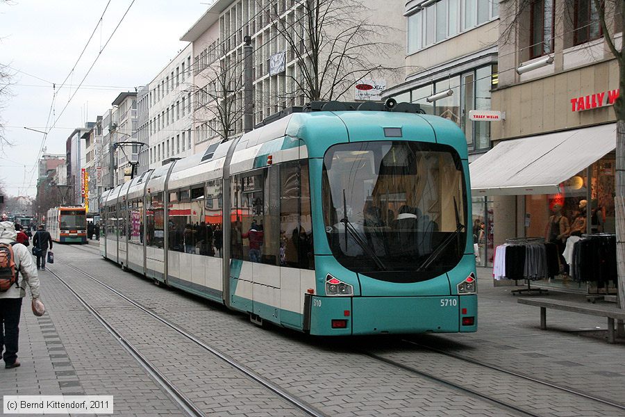 Straßenbahn Mannheim - 5710
/ Bild: rnv5710_bk1101280034.jpg