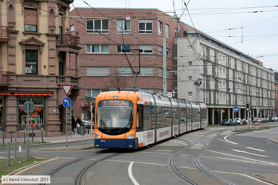 Straßenbahn Mannheim - 5712
/ Bild: rnv5712_bk1101280020.jpg