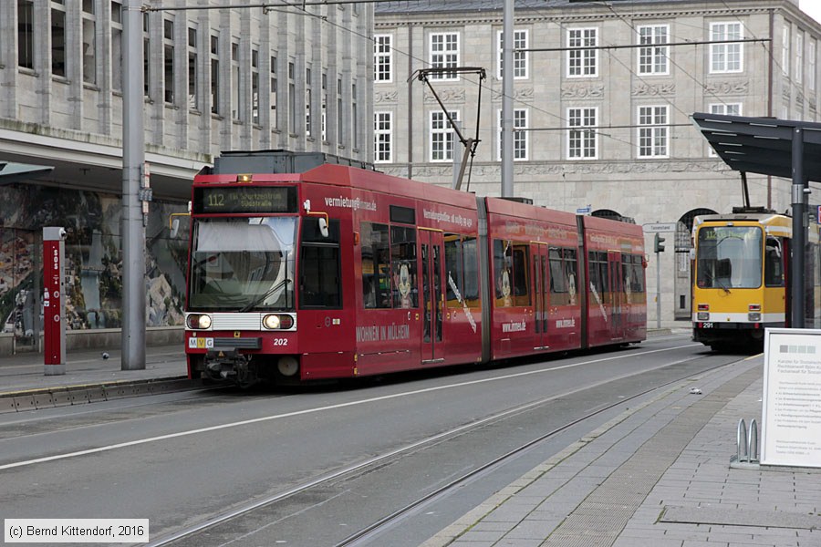Straßenbahn Mülheim an der Ruhr - 202
/ Bild: muelheim202_bk1611050077.jpg