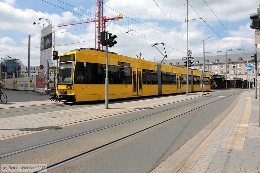 Straßenbahn Mülheim an der Ruhr - 203
/ Bild: muelheim203_bk1706180053.jpg Straßenbahn Mülheim an der Ruhr - 203
/ Bild: muelheim203_bk1706180053.jpg