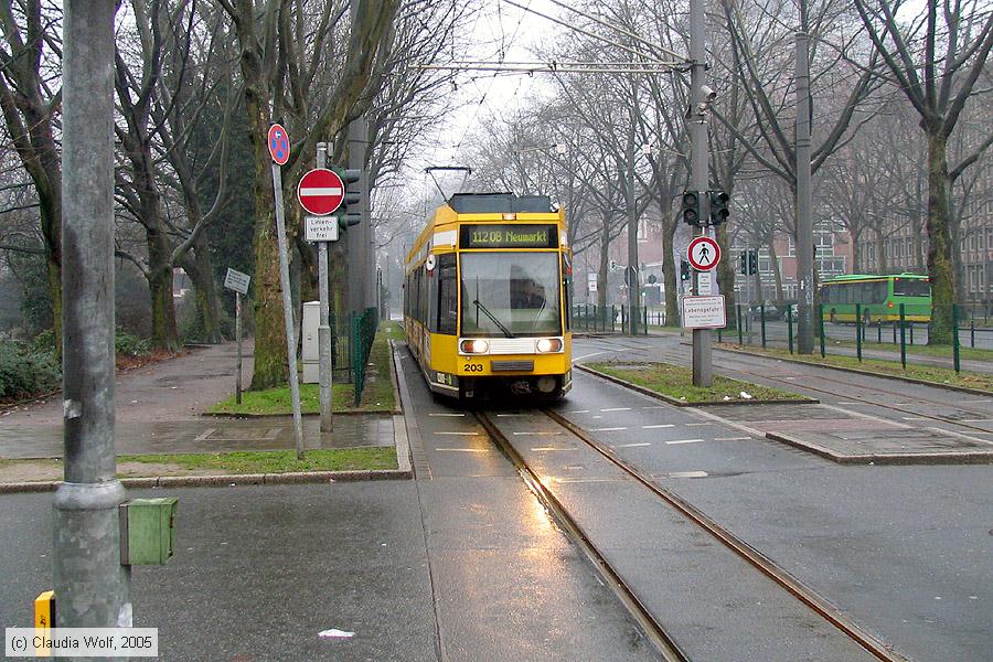 Straßenbahn Mülheim an der Ruhr - 203
/ Bild: muelheim203_cw006823.jpg Straßenbahn Mülheim an der Ruhr - 203
/ Bild: muelheim203_cw006823.jpg
