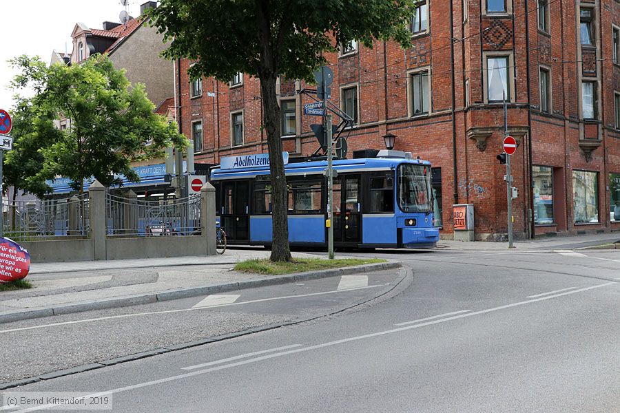 M&uuml;nchen - Stra&szlig;enbahn - 2144
/ Bild: muenchen2144_bk1906160064.jpg
