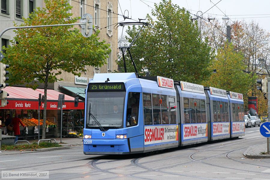 München - Straßenbahn - 2209
/ Bild: muenchen2209_bk0710270071.jpg