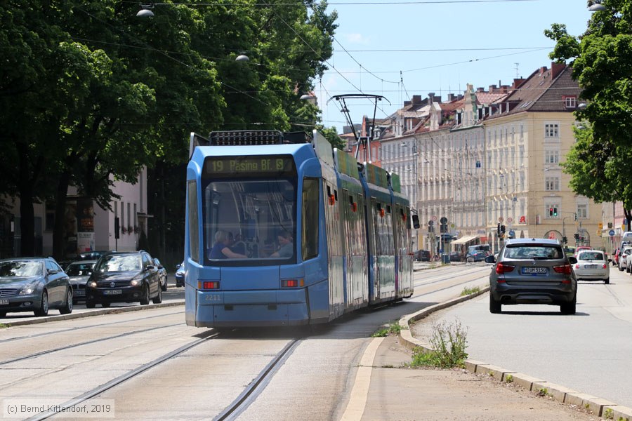 München - Straßenbahn - 2211
/ Bild: muenchen2211_bk1906190132.jpg
