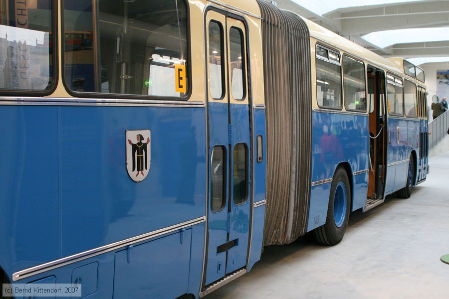 München - MVG Museum - 145
/ Bild: muenchenbus145_bk0710270118.jpg