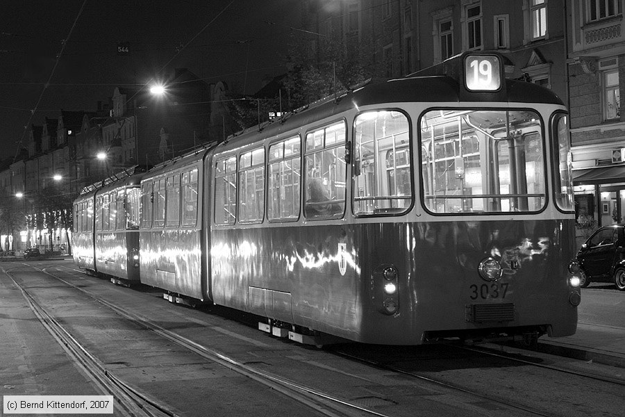München - Straßenbahn - 3037
/ Bild: muenchen3037_bk0710250059.jpg München - Straßenbahn - 3037
/ Bild: muenchen3037_bk0710250059.jpg