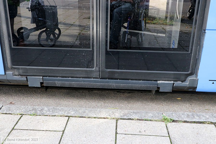 München - Straßenbahn - 2302
/ Bild: muenchen2302_bk2308180003.jpg München - Straßenbahn - 2302
/ Bild: muenchen2302_bk2308180003.jpg