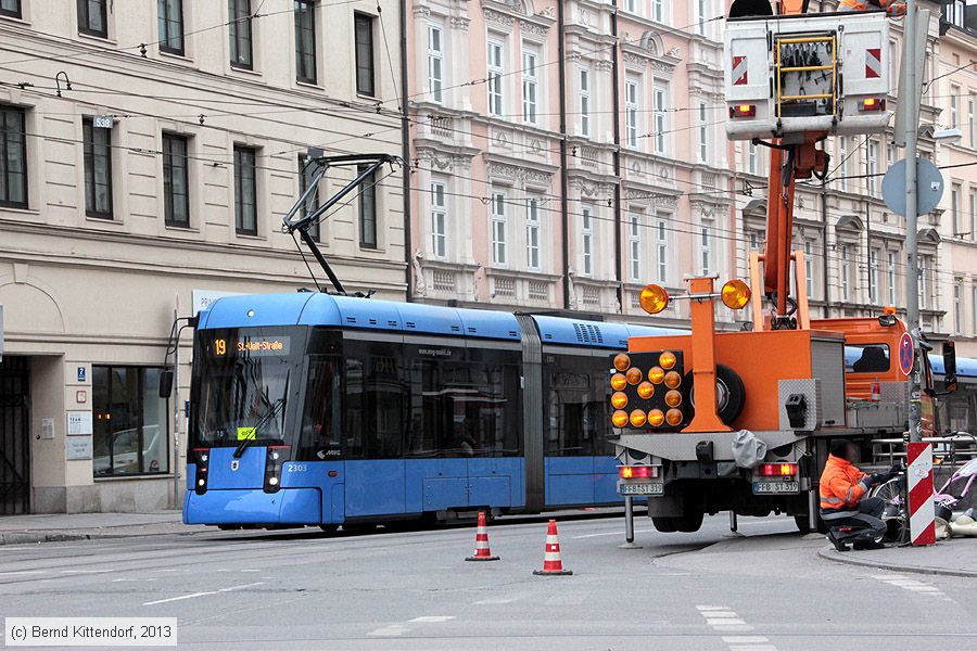 M&uuml;nchen - Stra&szlig;enbahn - 2303
/ Bild: muenchen2303_bk1311280035.jpg