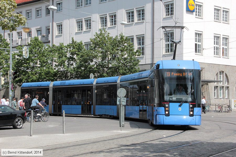 München - Straßenbahn - 2317
/ Bild: muenchen2317_bk1406160148.jpg München - Straßenbahn - 2317
/ Bild: muenchen2317_bk1406160148.jpg