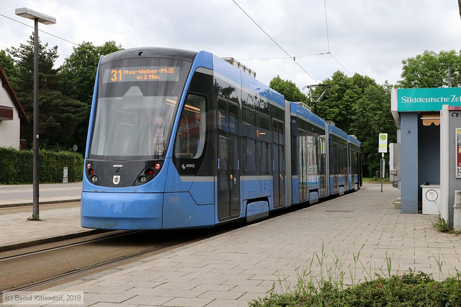 München - Straßenbahn - 2504
/ Bild: muenchen2504_bk1906160186.jpg München - Straßenbahn - 2504
/ Bild: muenchen2504_bk1906160186.jpg