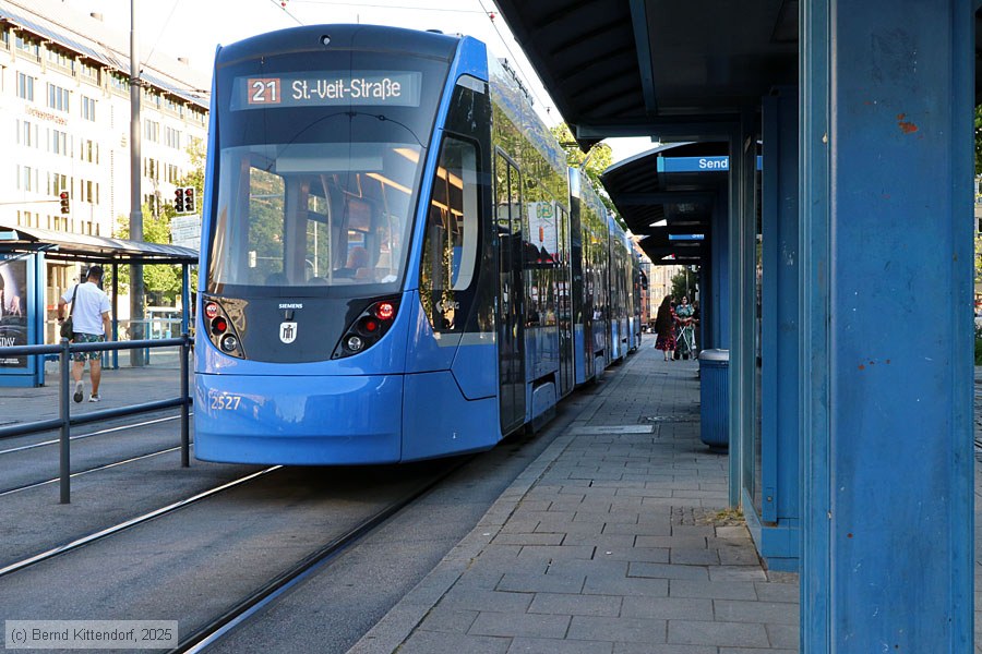 München - Straßenbahn - 2527
/ Bild: muenchen2527_bk2508180203.jpg München - Straßenbahn - 2527
/ Bild: muenchen2527_bk2508180203.jpg