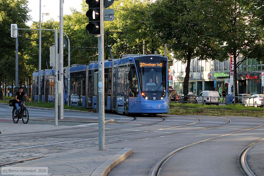 M&uuml;nchen - Stra&szlig;enbahn - 2756
/ Bild: muenchen2756_bk2508180208.jpg
