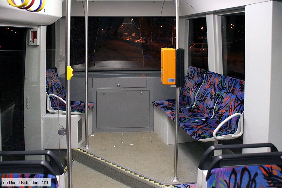 Straßenbahn Schwerin - 825 - Innenansicht
/ Bild: schwerin825_bk1003190407.jpg